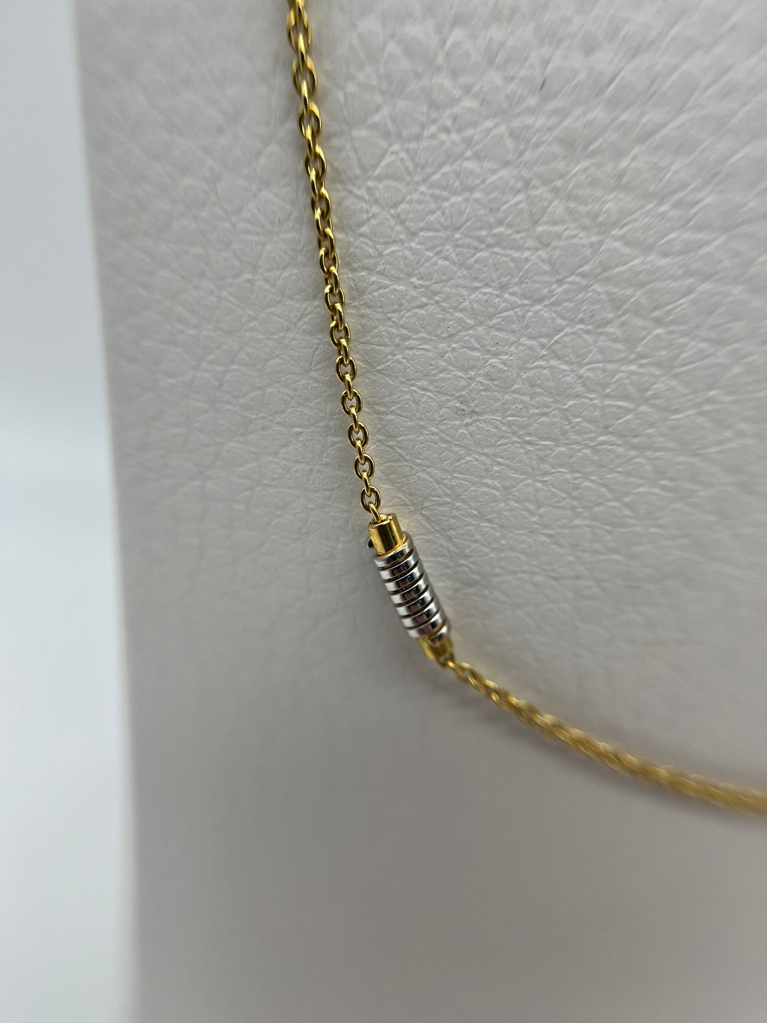 Girocollo in oro giallo 18kt con dettagli bicolore