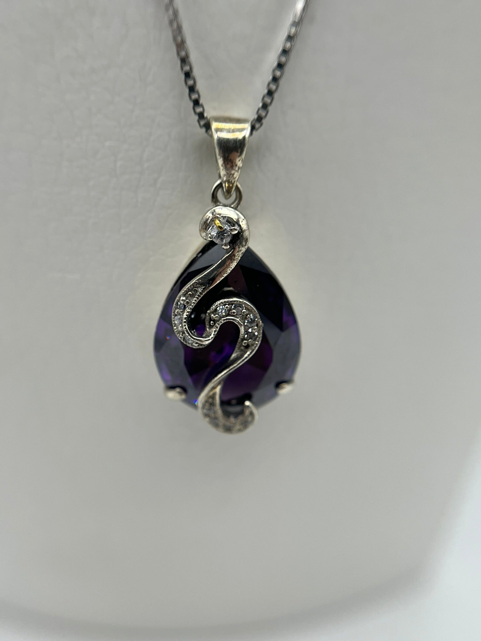 Collana in argento con ciondolo serpente