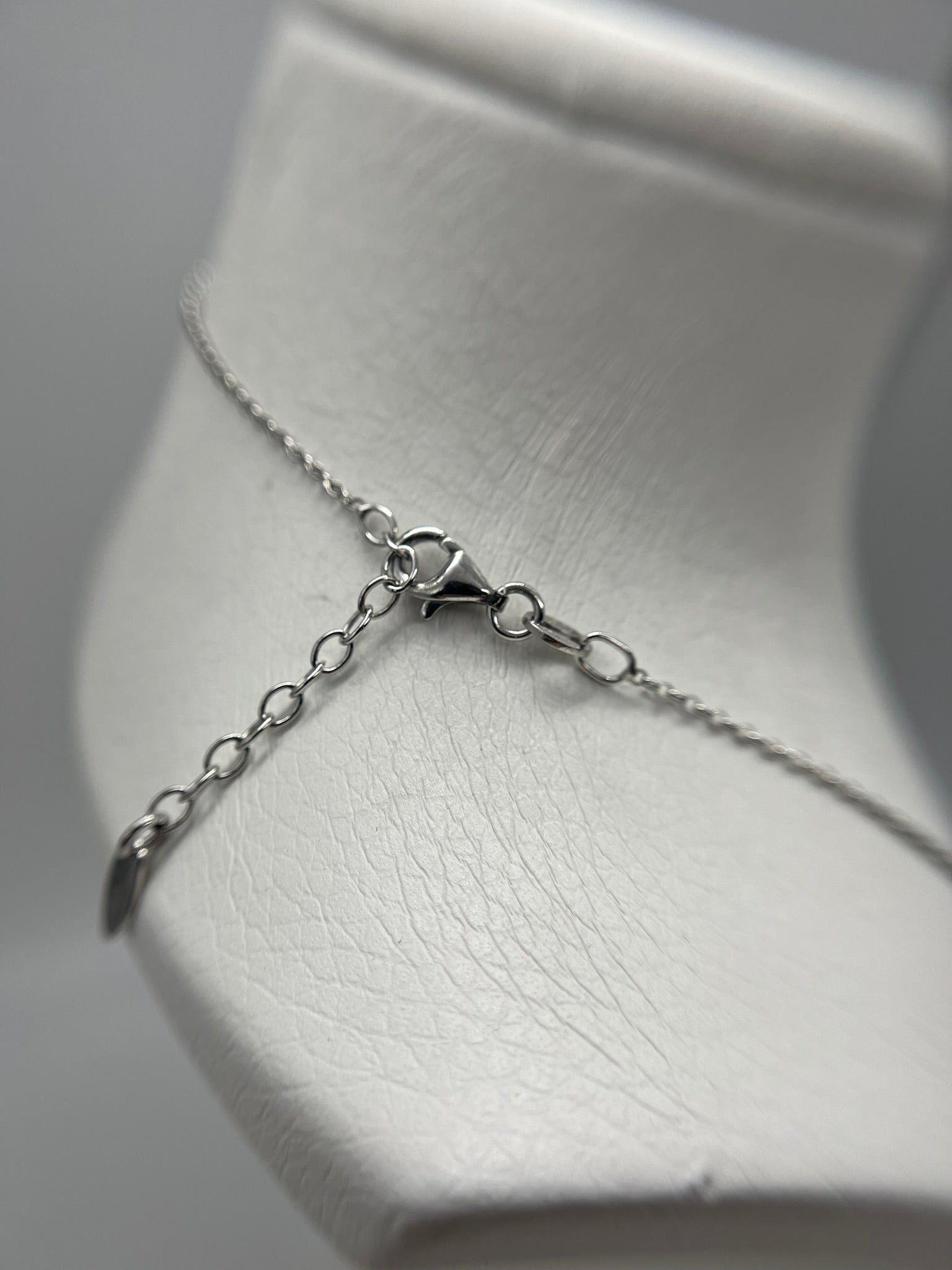 Collana in argento con ciondolo serpente